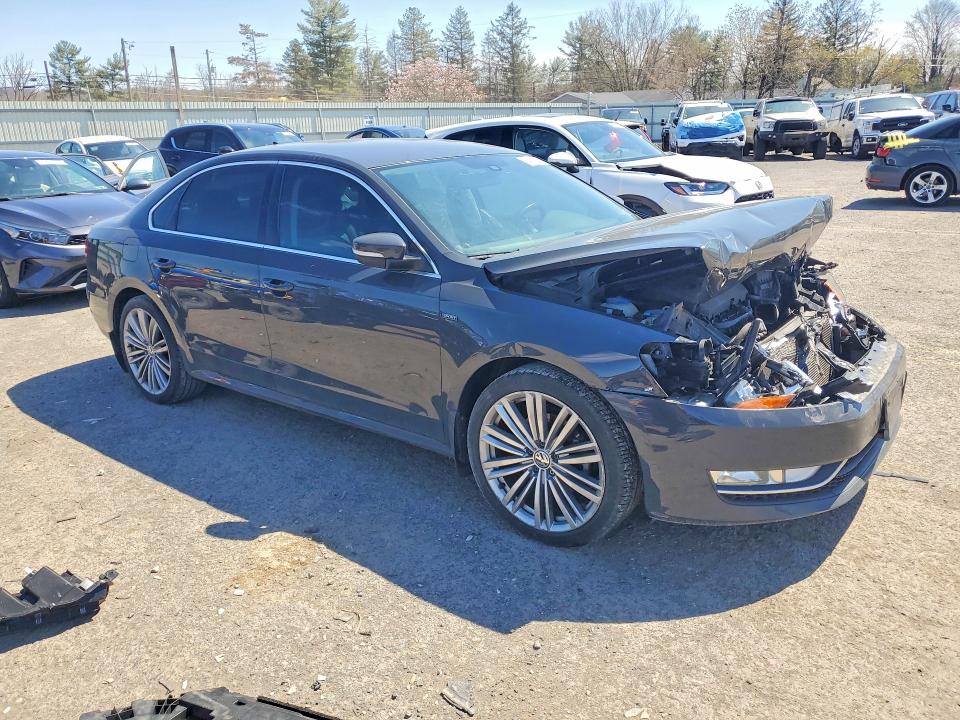 49078036 :رقم المزاد ، 1VWBT7A3XFC105067 vin ، 2015 Volkswagen Passat مزاد بيع