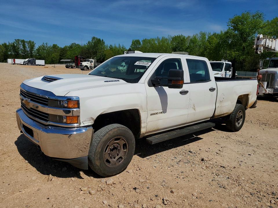 49335536 :رقم المزاد ، 1GC1CUEY6JF119011 vin ، 2018 Chevrolet Silverado مزاد بيع