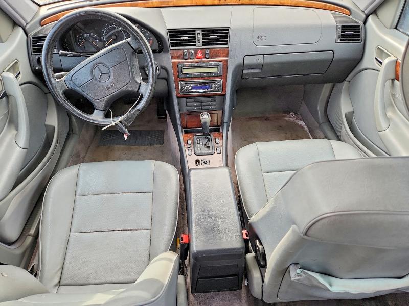1998 Mercedes-benz C მანქანა იყიდება აუქციონზე, vin: WDBHA23G8WA587294, აუქციონის ნომერი: 49482096