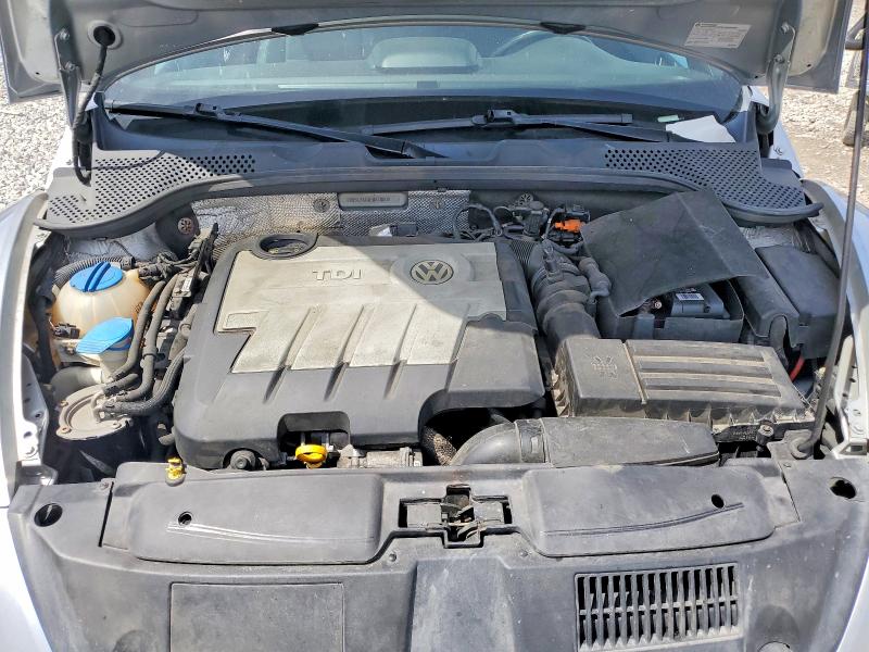 2014 Volkswagen Bettle მანქანა იყიდება აუქციონზე, vin: 3VW5L7AT4EM820808, აუქციონის ნომერი: 51192926