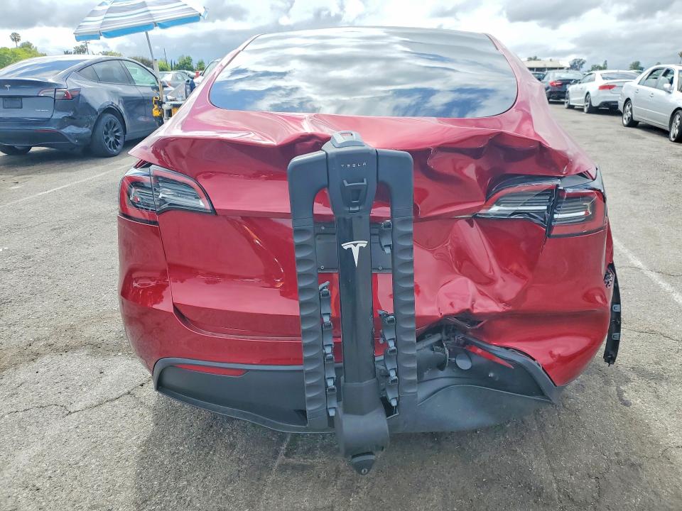 2024 Tesla Model Y მანქანა იყიდება აუქციონზე, vin: 7SAYGDED3RF006121, აუქციონის ნომერი: 50196486