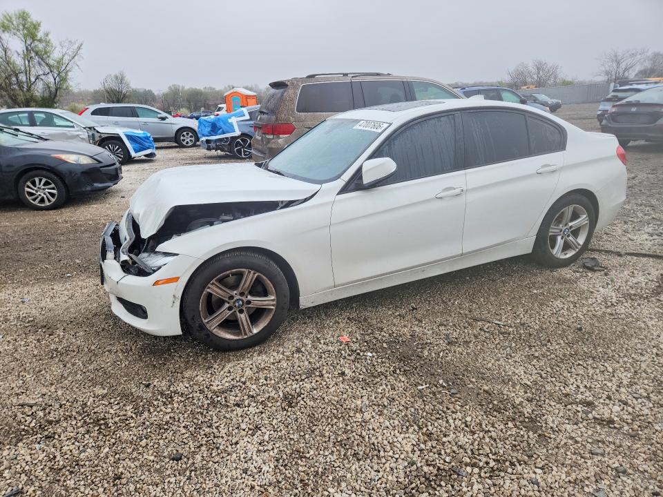 47007606 :رقم المزاد ، WBA3C3C52FK202961 vin ، 2015 Bmw 320 مزاد بيع
