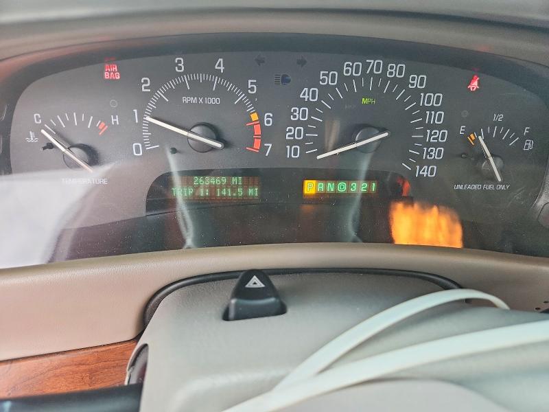 51638326 :رقم المزاد ، 1G4CW54KX14184275 vin ، 2001 Buick Park Avenue مزاد بيع