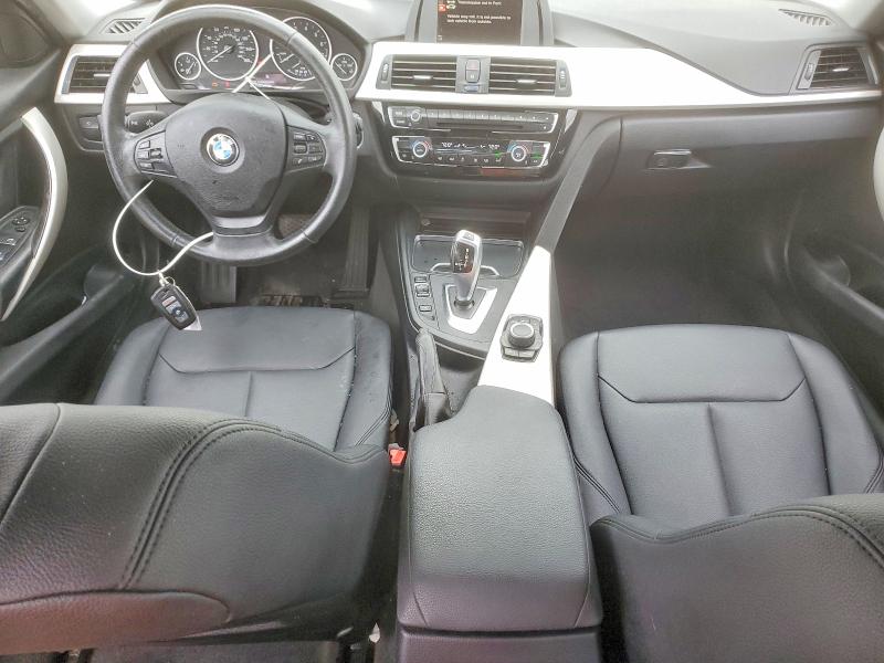 47791516 :رقم المزاد ، WBA8E1G30HNU16331 vin ، 2017 Bmw 320 مزاد بيع