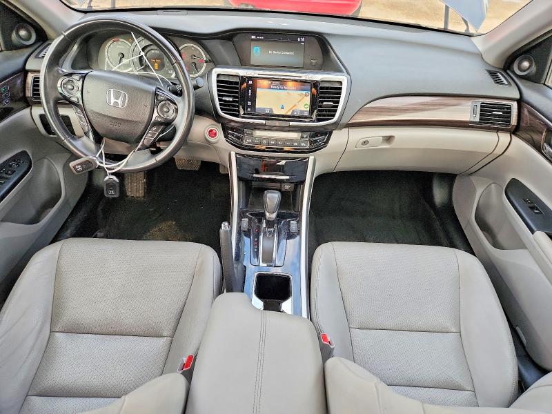 51326646 :رقم المزاد ، 1HGCR3F03HA019032 vin ، 2017 Honda Accord مزاد بيع