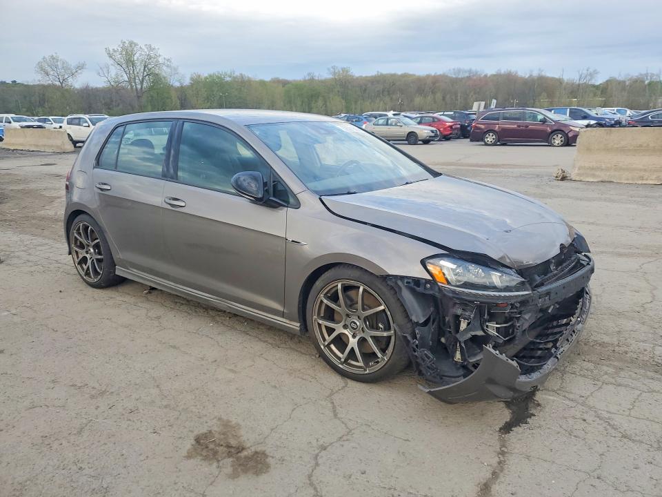 2016 Volkswagen Golf R მანქანა იყიდება აუქციონზე, vin: WVWLF7AU6GW143371, აუქციონის ნომერი: 50581026