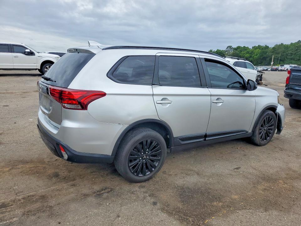 2020 Mitsubishi Outlander მანქანა იყიდება აუქციონზე, vin: JA4AZ3A33LZ028387, აუქციონის ნომერი: 51549906