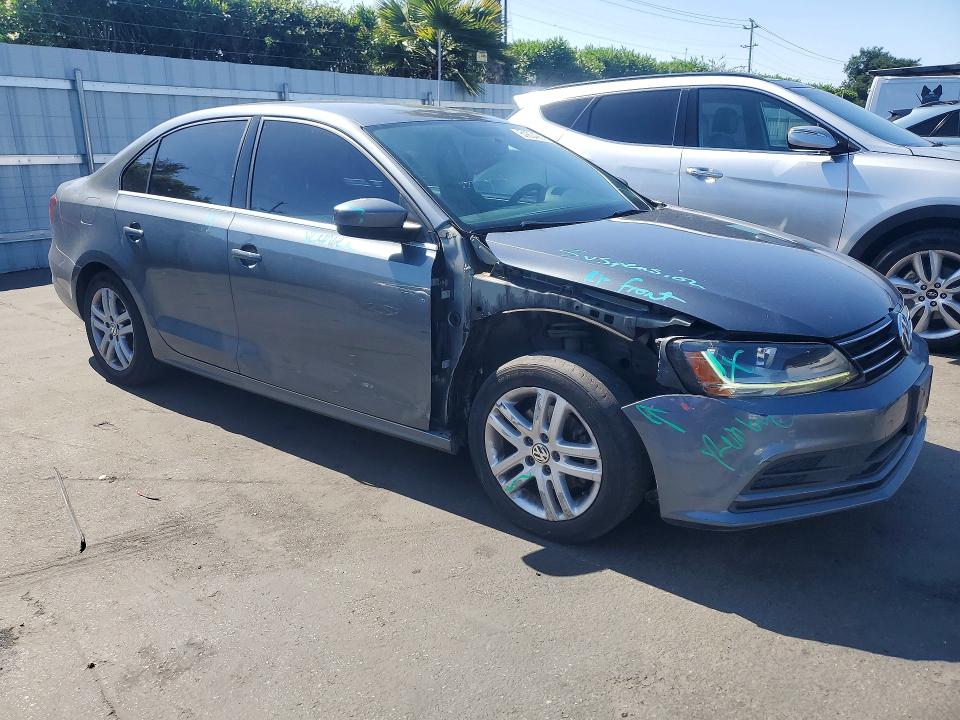 51804266 :رقم المزاد ، 3VW2B7AJ8HM360738 vin ، 2017 Volkswagen Jetta مزاد بيع