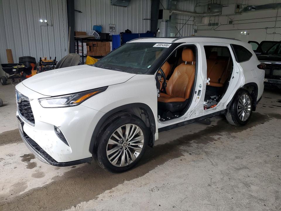 Продажа на аукционе авто 2024 Toyota Highlander Hybrid, vin: 5TDEBRCH2RS609252, номер лота: 48854986
