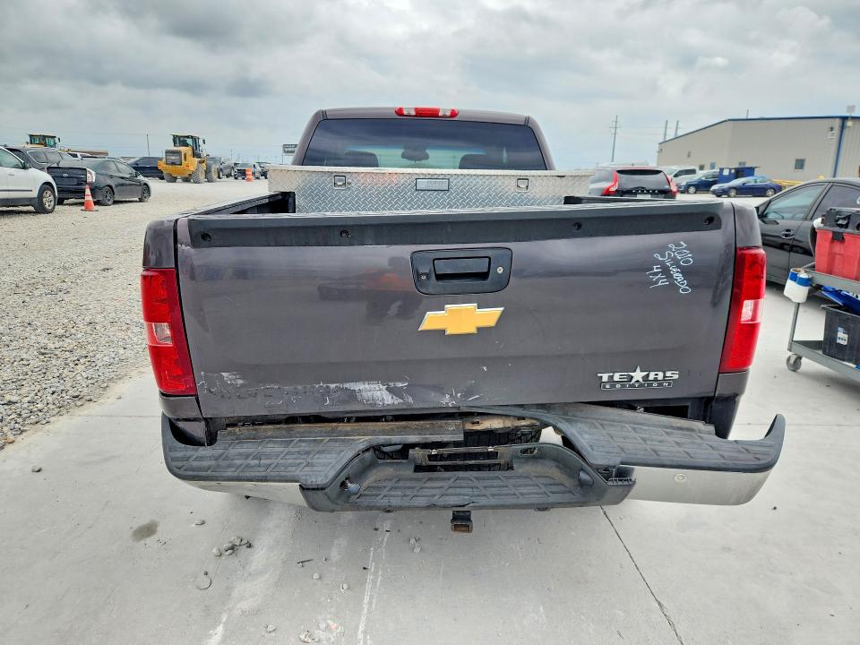 Auction sale of the 2011 Chevrolet Silverado, vin: 1GCRCSE09BZ432765, lot number: 49989756