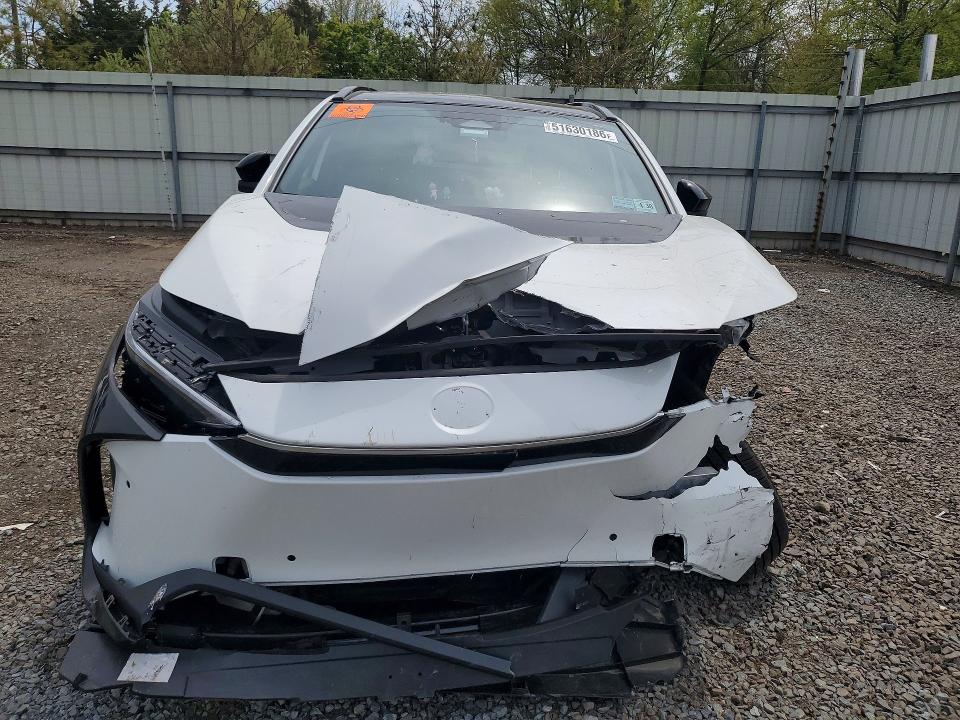51630186 :رقم المزاد ، JTMABACAXRA085252 vin ، 2024 Toyota Bz4x مزاد بيع