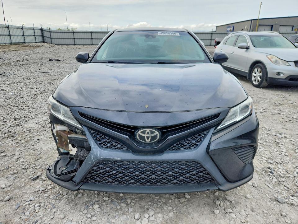 Продаж на аукціоні авто 2018 Toyota Camry, vin: 4T1B11HK6JU077561, номер лоту: 49656356
