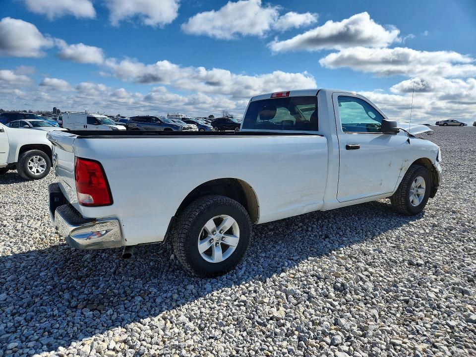 47102306 :رقم المزاد ، 3C6JR6DG2NG429798 vin ، 2022 Ram 1500 Classic مزاد بيع