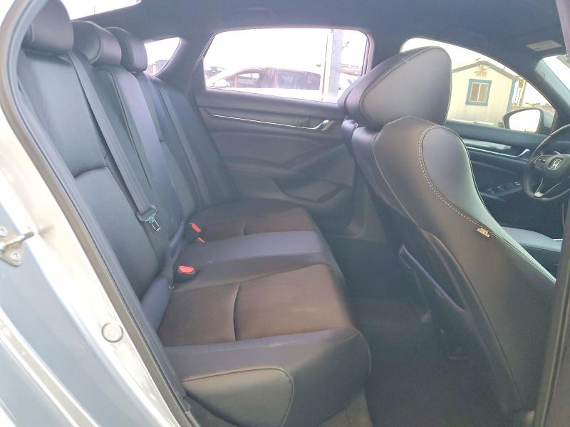 51013396 :رقم المزاد ، 1HGCV1F33KA145490 vin ، 2019 Honda Accord مزاد بيع