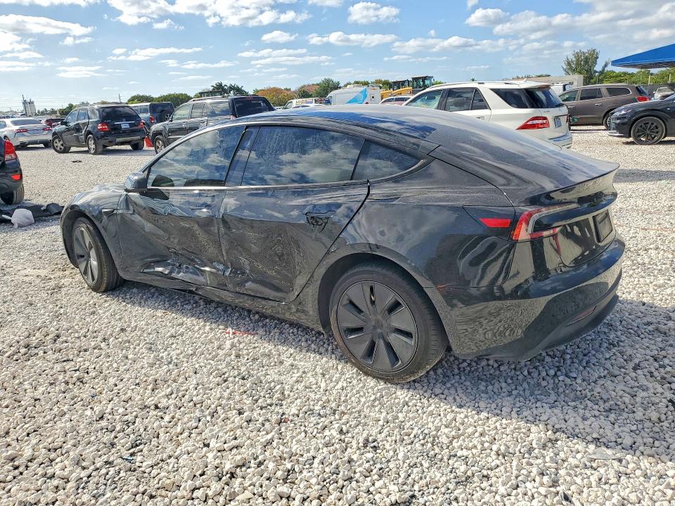 49732306 :رقم المزاد ، 5YJ3E1EA4SF978365 vin ، 2025 Tesla Model 3 مزاد بيع