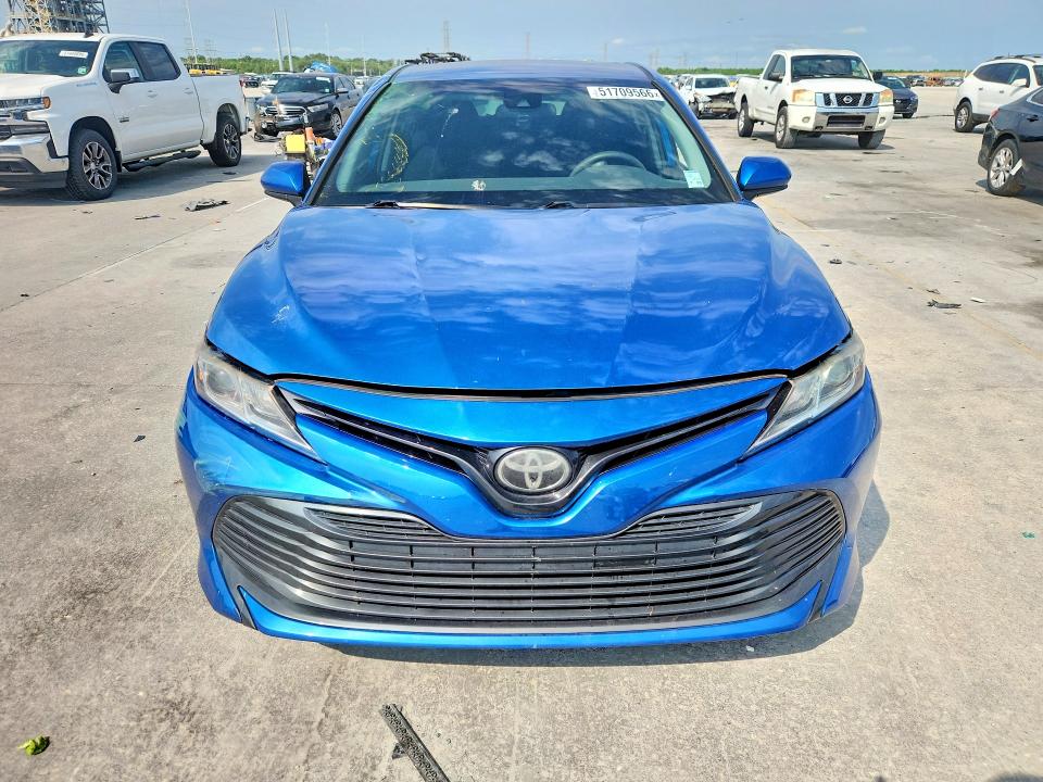 51709566 :رقم المزاد ، 4T1B11HK3KU255766 vin ، 2019 Toyota Camry مزاد بيع