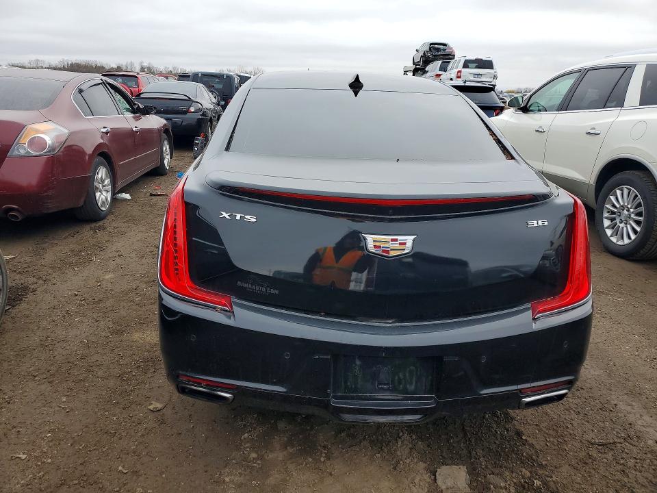 46590566 :رقم المزاد ، 2G61M5S32J9134466 vin ، 2018 Cadillac Xts مزاد بيع
