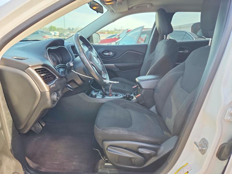 50605096 :رقم المزاد ، 1C4PJMCB1KD207508 vin ، 2019 Jeep Cherokee مزاد بيع