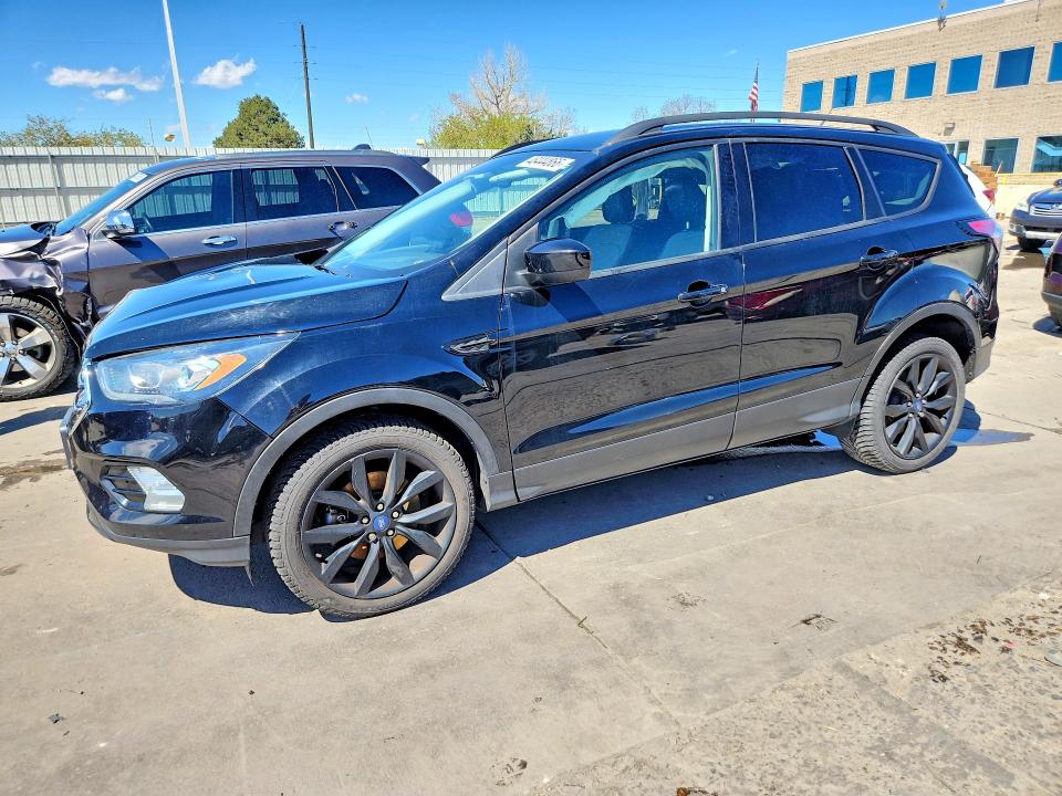 48444866 :رقم المزاد ، 1FMCU9GD2JUC59707 vin ، 2018 Ford Escape مزاد بيع