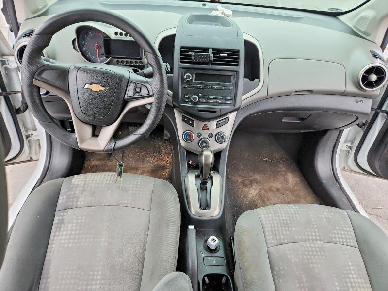 51528676 :رقم المزاد ، 1G1JA6SH2G4170640 vin ، 2016 Chevrolet Sonic مزاد بيع