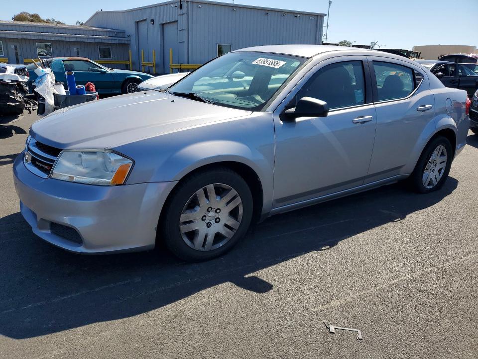 51851666 :رقم المزاد ، 1C3CDZAB5DN646010 vin ، 2013 Dodge Avenger مزاد بيع