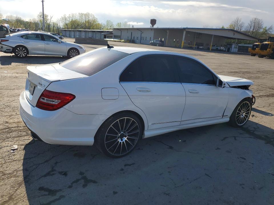 Продажа на аукционе авто 2013 Mercedes-benz C, vin: WDDGF8AB5DR243239, номер лота: 50498556