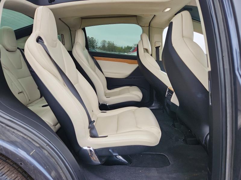 2018 Tesla Model X მანქანა იყიდება აუქციონზე, vin: 5YJXCBE25JF101694, აუქციონის ნომერი: 49408906