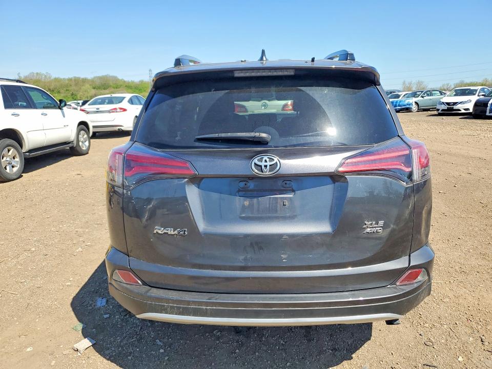 Продажа на аукционе авто 2018 Toyota Rav4, vin: JTMRFREV4JJ251923, номер лота: 50753976