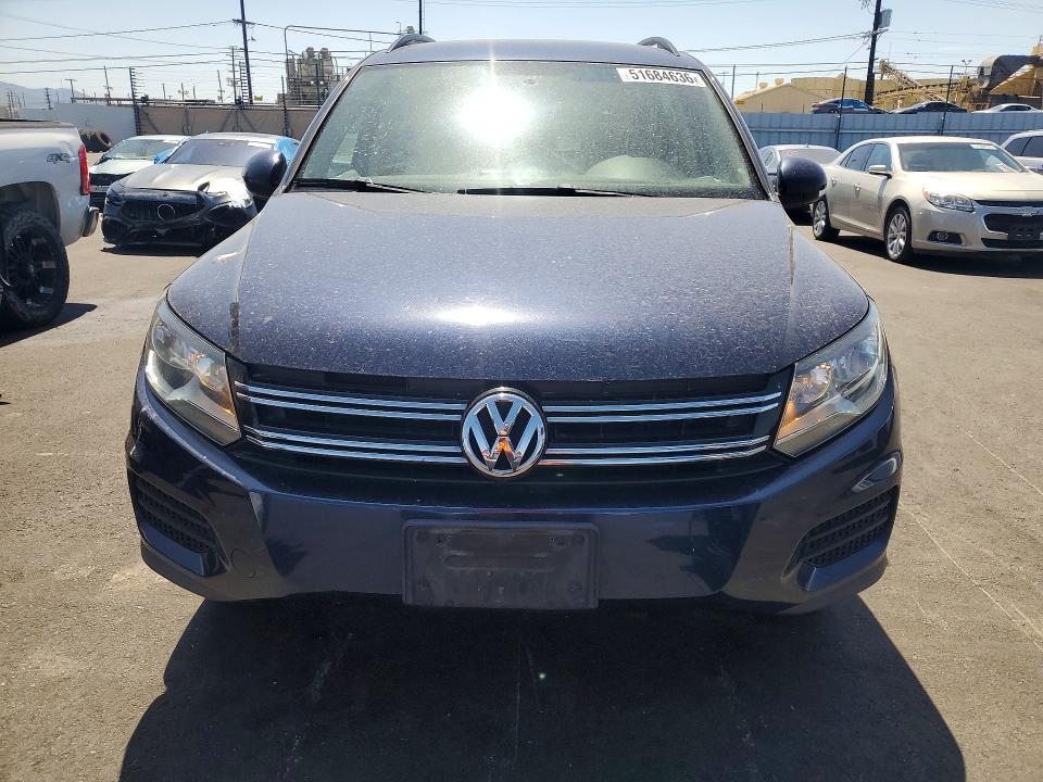 2015 Volkswagen Tiguan მანქანა იყიდება აუქციონზე, vin: WVGAV7AX2FW597504, აუქციონის ნომერი: 51684636