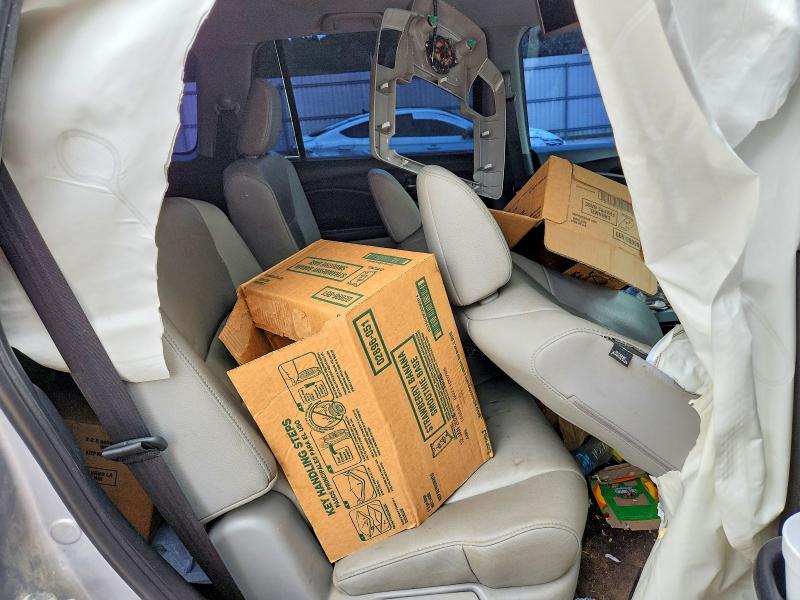51525636 :رقم المزاد ، 5FNYF5H63NB004334 vin ، 2022 Honda Pilot مزاد بيع