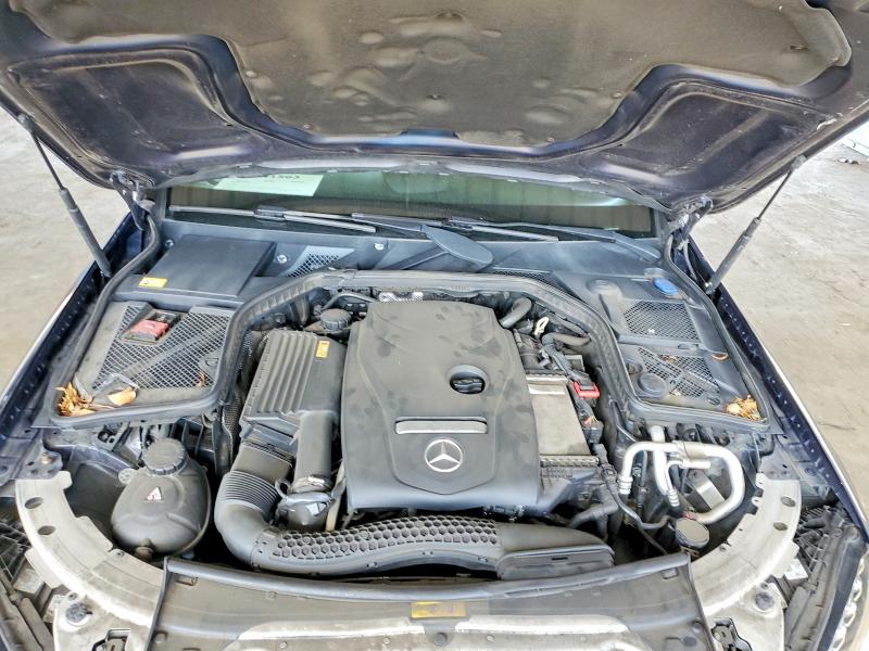 52039726 :رقم المزاد ، 55SWF4KB5FU012460 vin ، 2015 Mercedes-benz C مزاد بيع
