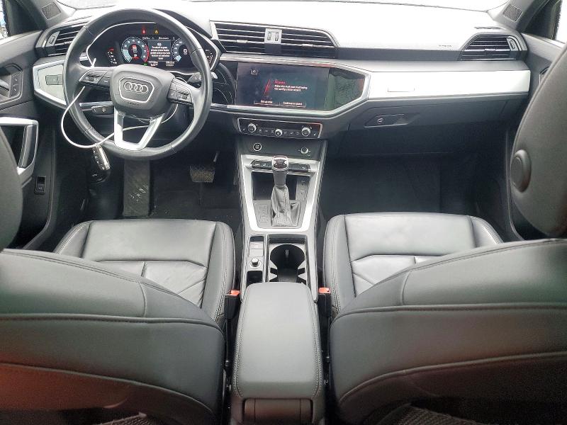 49708566 :رقم المزاد ، WA1AUCF3XN1076140 vin ، 2022 Audi Q3 مزاد بيع