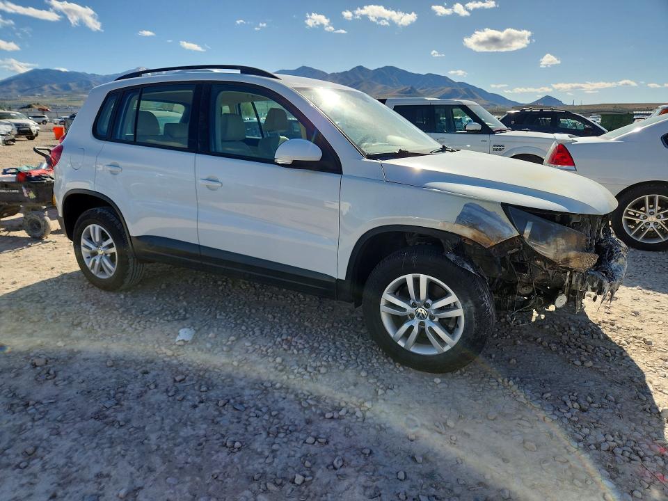 Продажа на аукционе авто 2016 Volkswagen Tiguan, vin: WVGBV7AX6GW593915, номер лота: 51291846