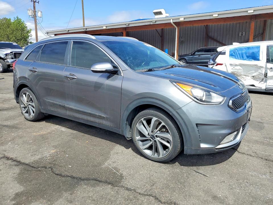 51638796 :رقم المزاد ، KNDCE3LC9H5050707 vin ، 2017 Kia Niro مزاد بيع