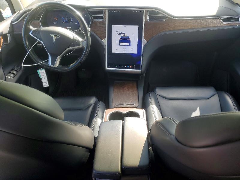 2017 Tesla Model X მანქანა იყიდება აუქციონზე, vin: 5YJXCDE21HF059952, აუქციონის ნომერი: 48670356