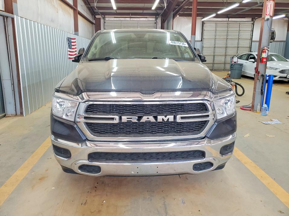 49615736 :رقم المزاد ، 1C6RRECT4KN596808 vin ، 2019 Ram 1500 مزاد بيع