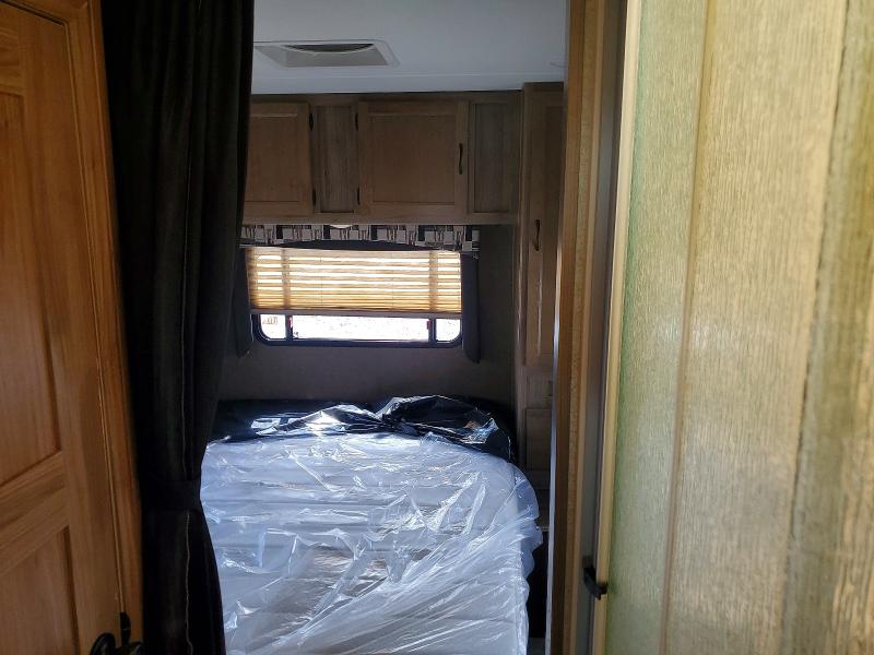 53778126 :رقم المزاد ، 1GB6GUCG7H1188998 vin ، 2018 Foresriver Coachmen مزاد بيع
