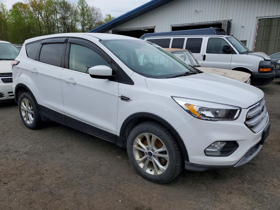 51469976 :رقم المزاد ، 1FMCU9GDXHUD43672 vin ، 2017 Ford Escape مزاد بيع