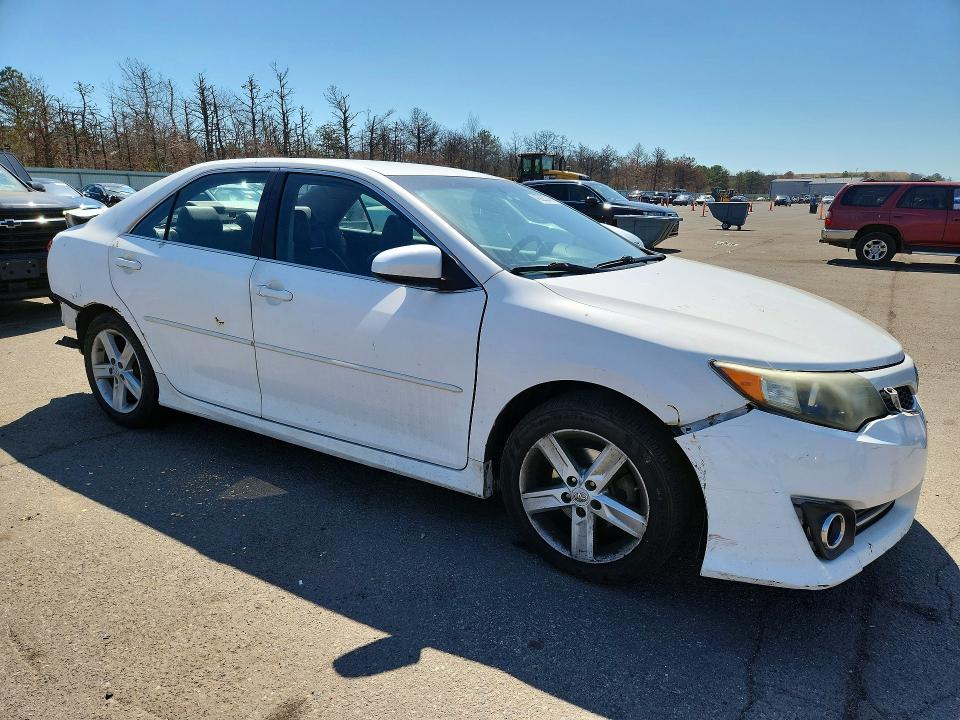 49923246 :رقم المزاد ، 4T1BF1FK4CU557993 vin ، 2012 Toyota Camry مزاد بيع