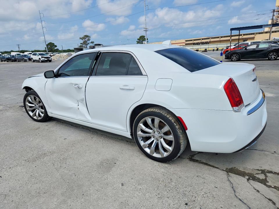 Продаж на аукціоні авто 2016 Chrysler 300, vin: 2C3CCAAG1GH313753, номер лоту: 51642886