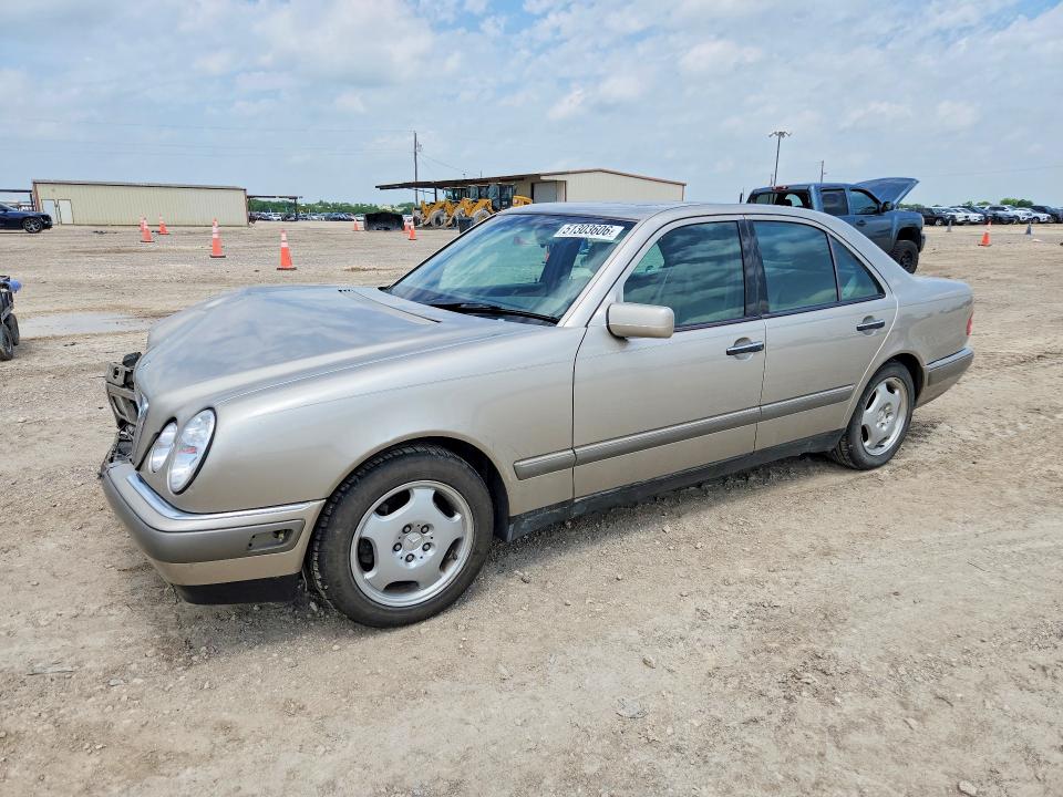 51303606 :رقم المزاد ، WDBJF72F8VA316324 vin ، 1997 Mercedes-benz E مزاد بيع