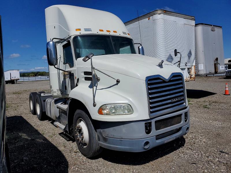 49667906 :رقم المزاد ، 1M1AW02Y1EM040609 vin ، 2014 Mack 600 مزاد بيع