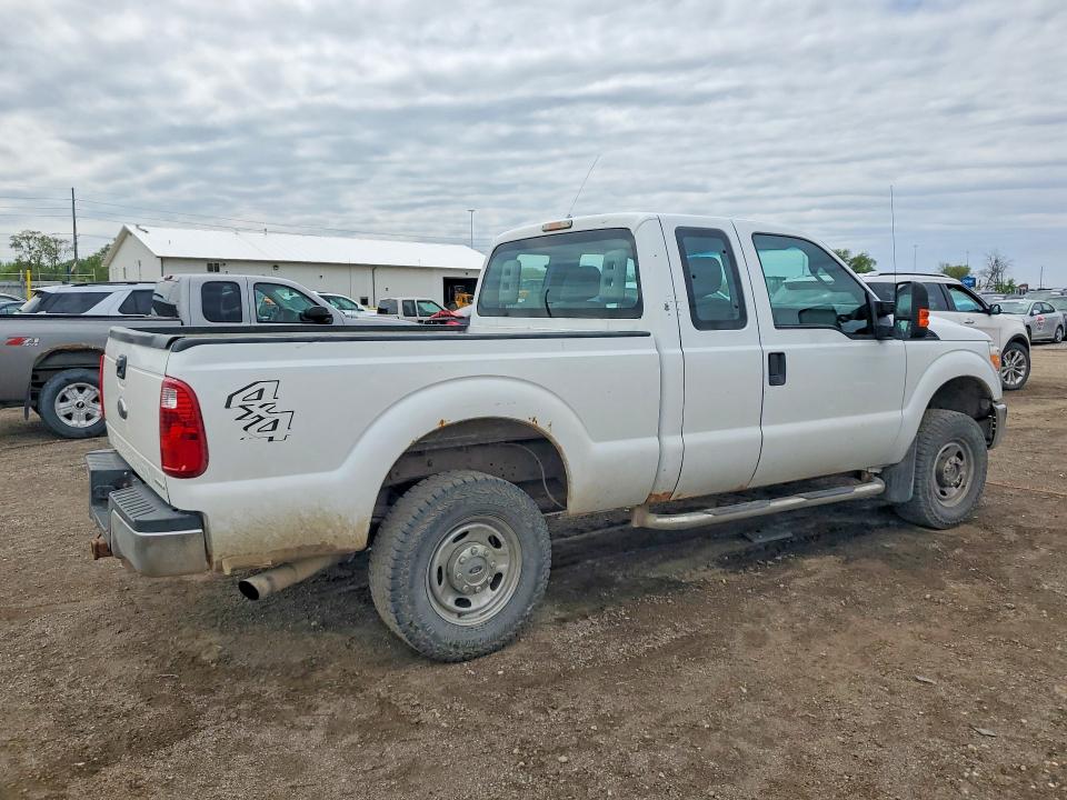 51820196 :رقم المزاد ، 1FT7X2B65FEC37439 vin ، 2015 Ford F250 مزاد بيع