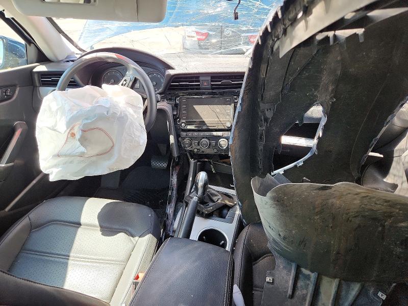 51520736 :رقم المزاد ، 1VWSA7A34MC002861 vin ، 2021 Volkswagen Passat مزاد بيع