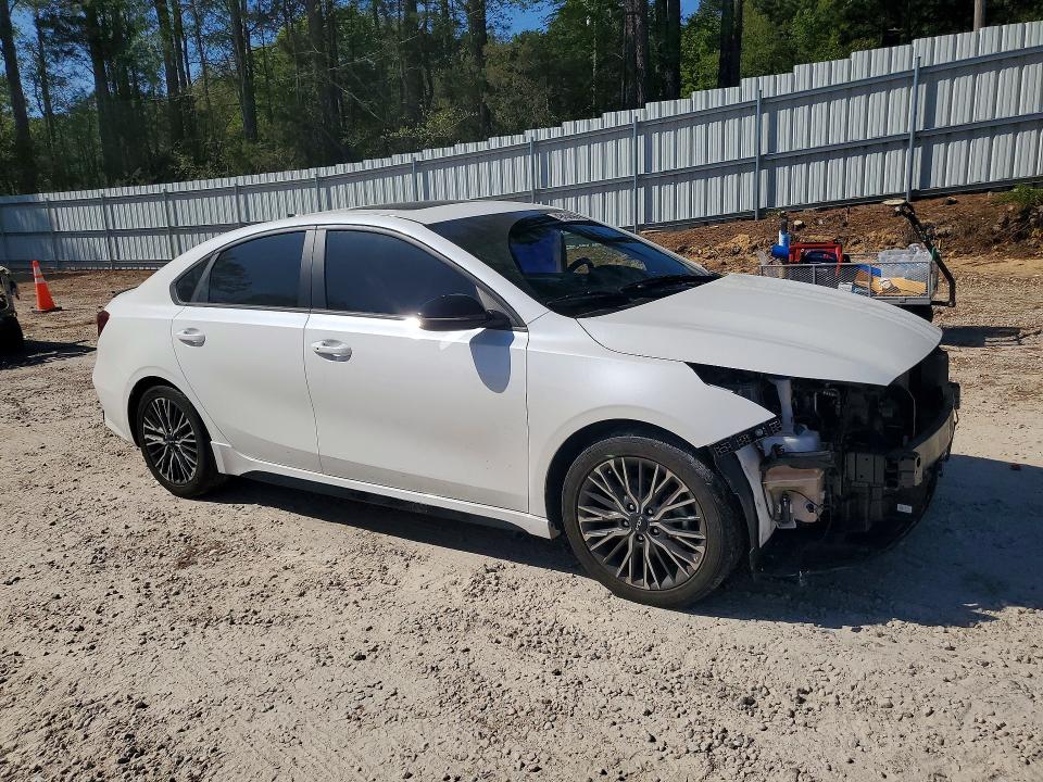 2024 Kia Forte მანქანა იყიდება აუქციონზე, vin: 3KPF54AD5RE726459, აუქციონის ნომერი: 49454696