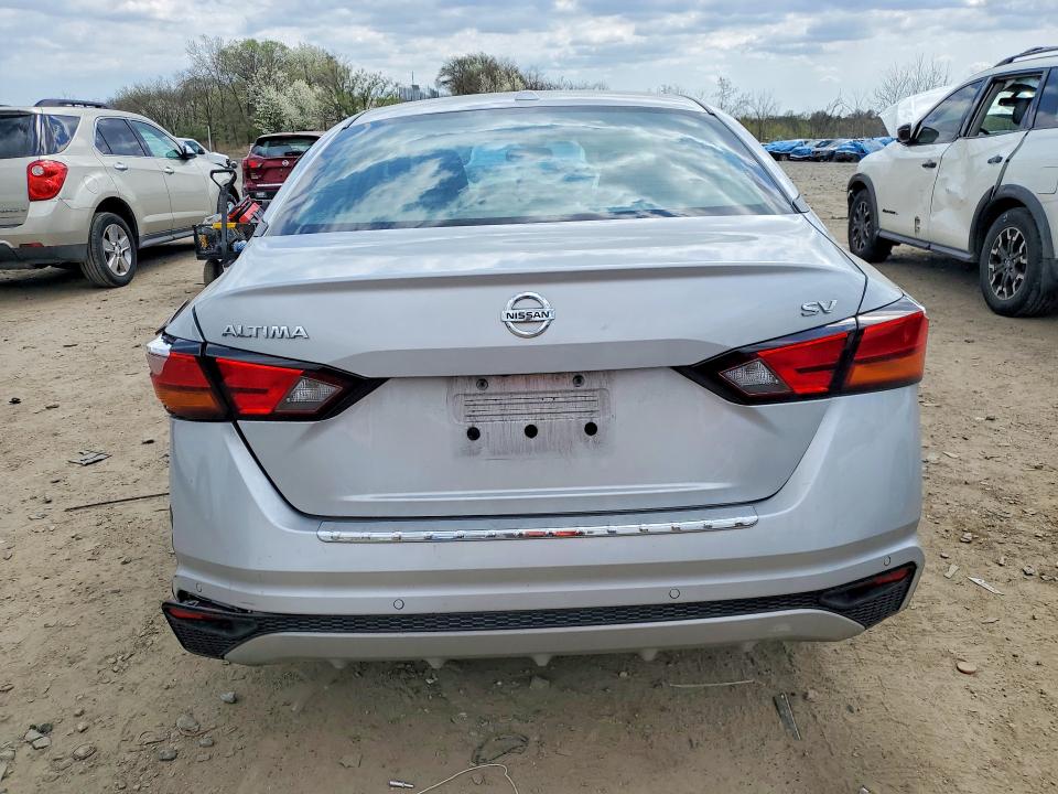 51771726 :رقم المزاد ، 1N4BL4DV8MN415806 vin ، 2021 Nissan Altima مزاد بيع