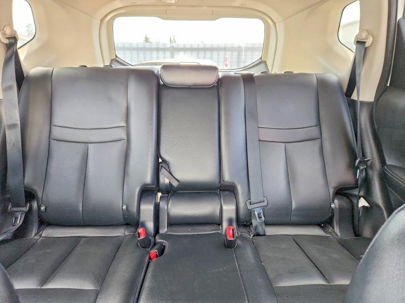 2015 Nissan Rogue მანქანა იყიდება აუქციონზე, vin: 5N1AT2MV8FC920586, აუქციონის ნომერი: 51544206