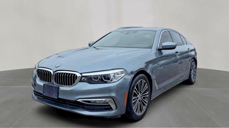 51064676 :رقم المزاد ، WBAJB1C56JB374403 vin ، 2018 Bmw 530xe مزاد بيع