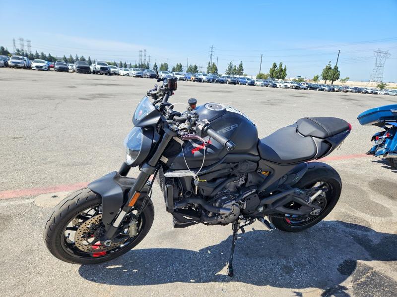 49903266 :رقم المزاد ، ZDMMAMDT4NB005793 vin ، 2022 Ducati Monster مزاد بيع