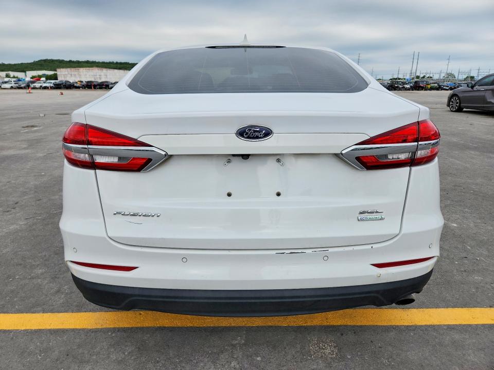 51587556 :رقم المزاد ، 3FA6P0CDXLR151328 vin ، 2020 Ford Fusion مزاد بيع